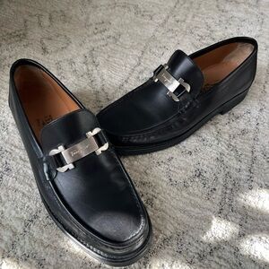 Salvatore Ferragamo Men's Black Leather Loafers